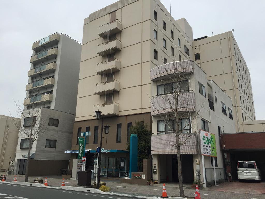 Quincy'S Inn Toyohashi Exteriör bild