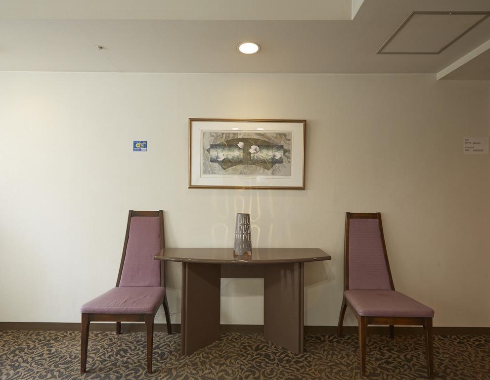 Quincy'S Inn Toyohashi Exteriör bild