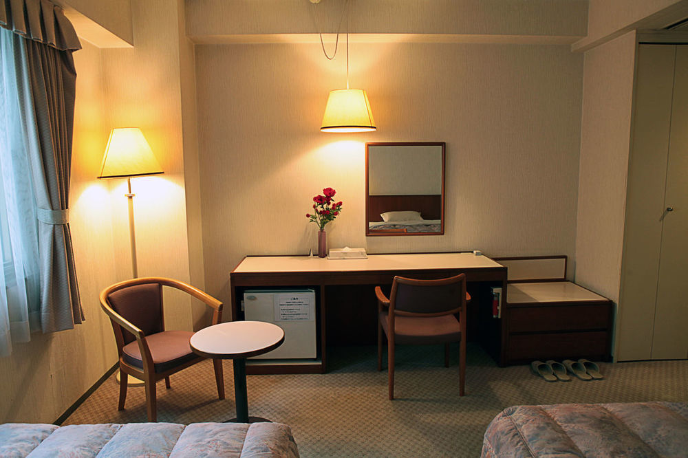Quincy'S Inn Toyohashi Exteriör bild